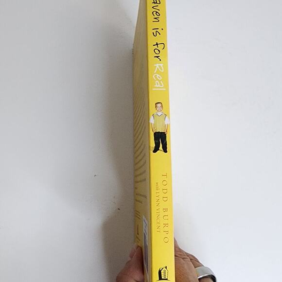 Heaven is for Real Book A Little Boy's of His Trip; by Todd Burpo Paperback 2010 - Picture 4 of 7